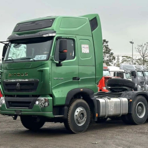 Xe đầu kéo Howo Sitrak T7H 440hp cầu dầu